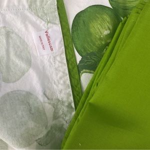 Green Apple linen tablecloth made in Italy